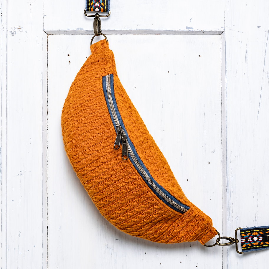 Crossbody Bag Strick Orange